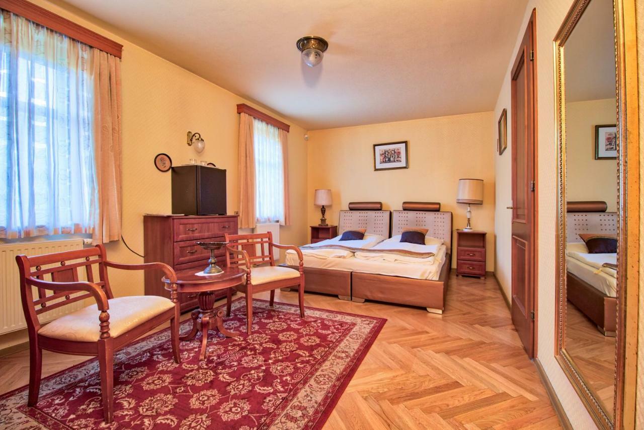 Palazzo Wellness Villa Eger Buitenkant foto