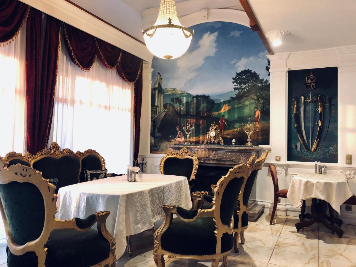 Palazzo Wellness Villa Eger Buitenkant foto